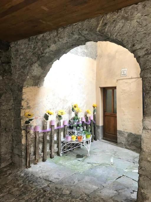 Villa Gioco Dell'Oca Ponna Superiore Exterior foto