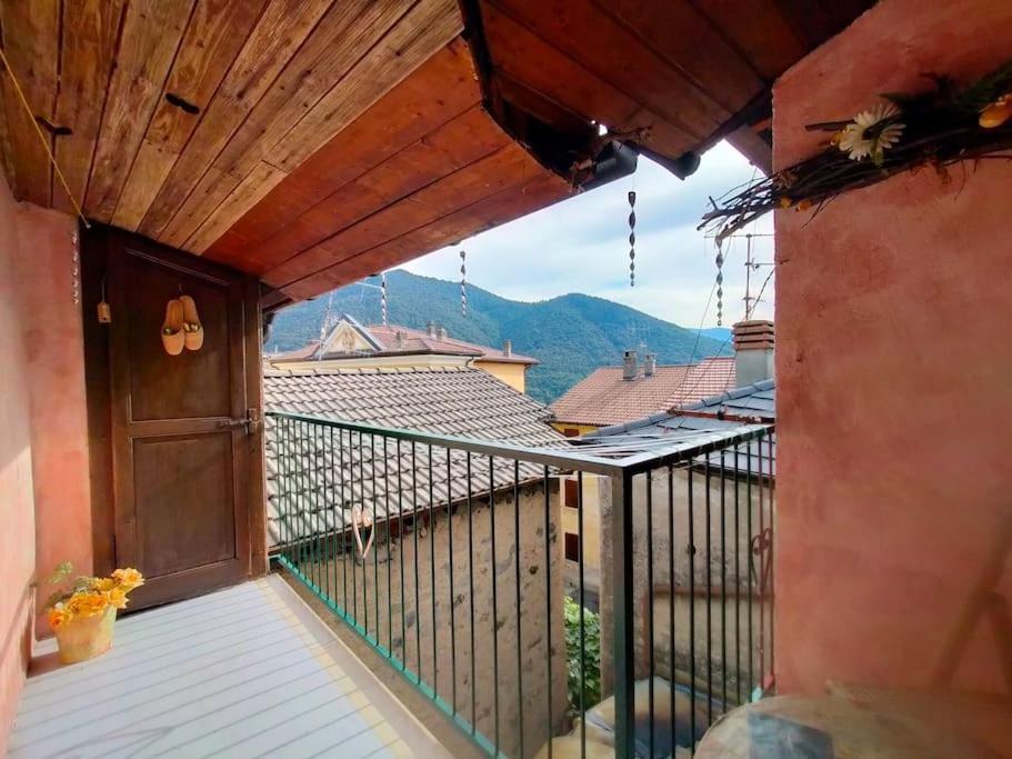 Villa Gioco Dell'Oca Ponna Superiore Exterior foto